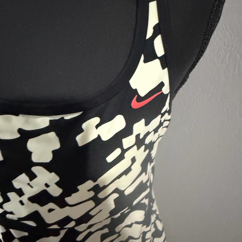 Nike Drifter Racerback Tankini Top Large. Length 24.5in, p2p 15in - Picture 3 of 8